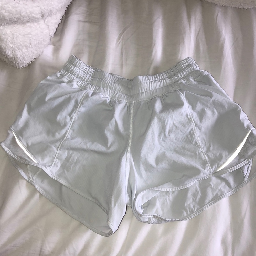 LULULEMON hotty hot shorts size 4 TALL